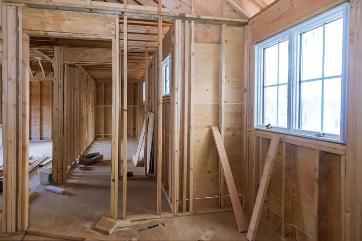 Estructura de madera en construcción